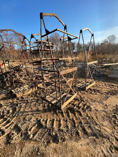 8' Basket, Located in Latham, NY.