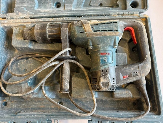 Bosch RH540M Rotary Hammer Drill
