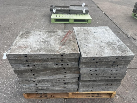 (10) 18" x 2' Smooth, 6-12 Hole Pattern, Wall-Ties Aluminum Concrete Forms