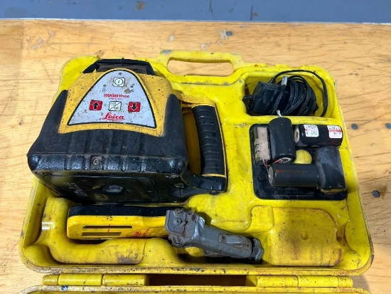 2005 Leica Rugby100 Self-Leveling Rotating Laser with Receiver