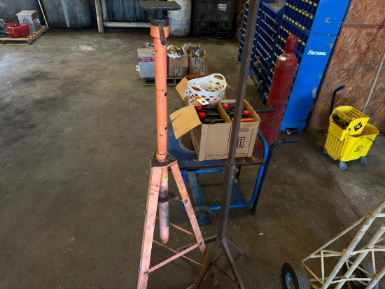 (2) 4' Jack Stands