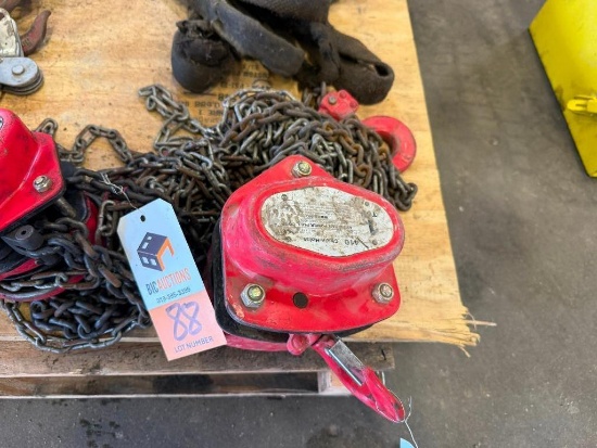 American Power Pull 1 Ton Chain Hoist