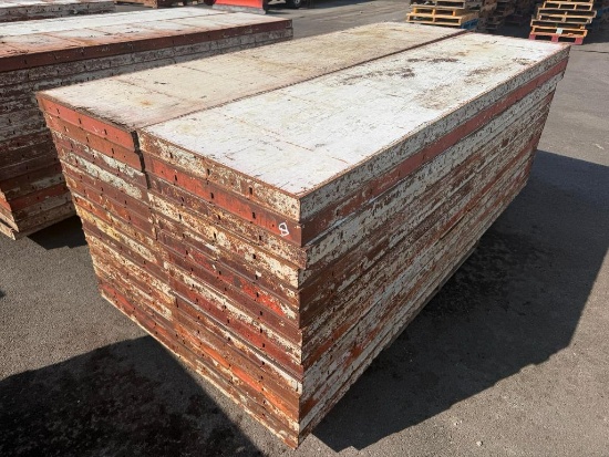 (30) 24 in x 8 ft Symons Steel-ply Concrete Forms