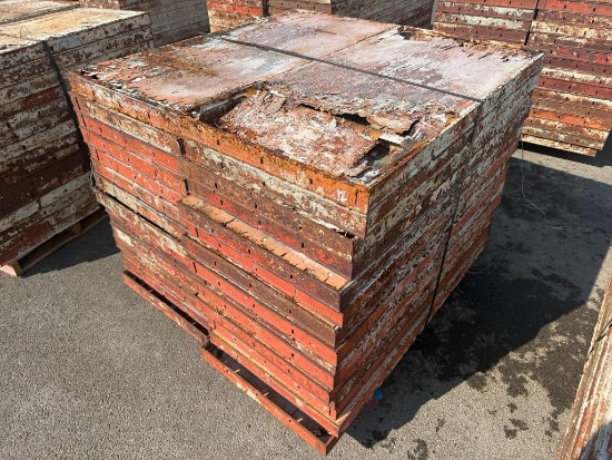 (30) 24 in x 4 ft Symons Steel-ply Concrete Forms