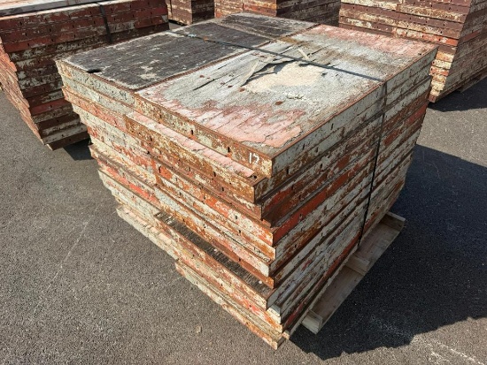 (30) 24 in x 4 ft Symons Steel-ply Concrete Forms