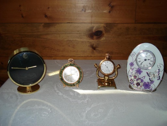 Assorted vintage desktop clocks