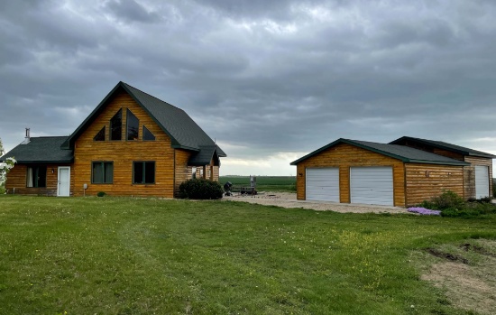 Park Rapids, MN Log Sided Home on 6.3 Acres
