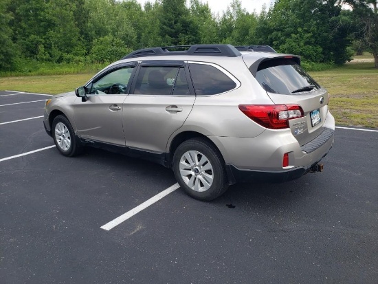 2015 Subaru Outback 2.5i Standard 5-Seat All-Wheel Drive Wagon.