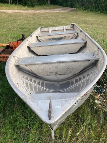 Mirro-Craft 14ft. Aluminum Fishing Boat W/Flotation Seats.