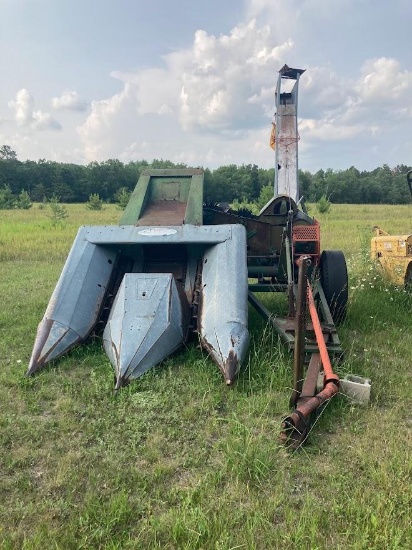 New Idea Model 326 2-Row Corn Picker, PTO Pull Type.