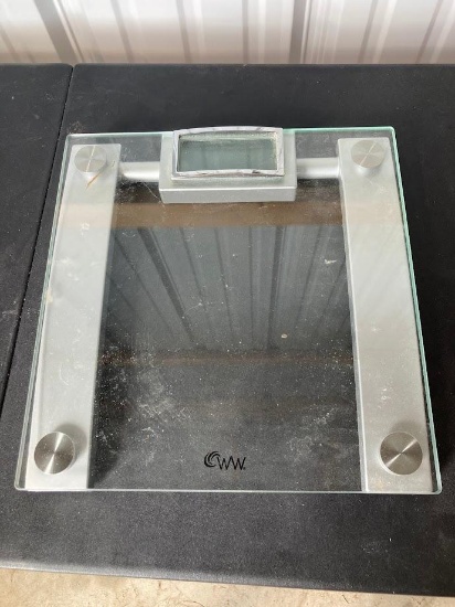 BATHROOM SCALE... ...- NO SHIPPING AVAILABLE -