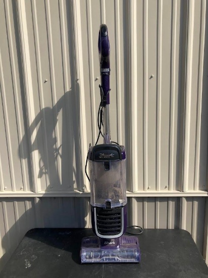 SHARK VACUUM CLEANER... ...- NO SHIPPING AVAILABLE -