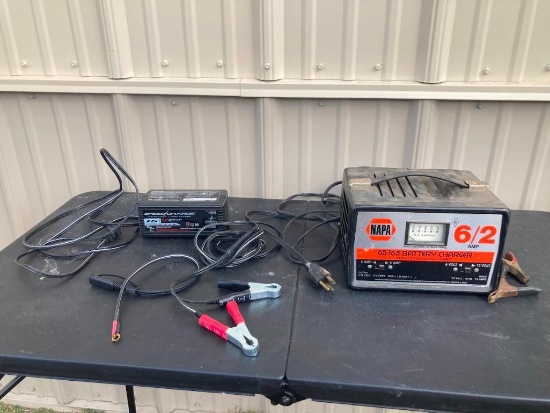 BATTERY CHARGER AND MAINTAINER... ...- NO SHIPPING AVAILABLE -