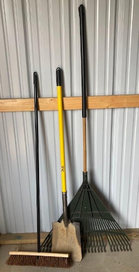 LONG HANDLE TOOLS - NO SHIPPING AVAILABLE -