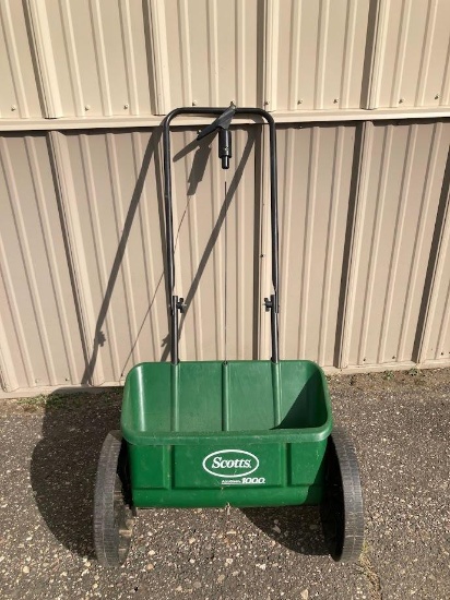 SCOTTS FERTILIZER SPREADER... - NO SHIPPING AVAILABLE -