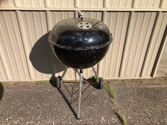 WEBER KETTLE BBQ GRILL... - NO SHIPPING AVAILABLE -