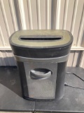PAPER SHREDDER... ...- NO SHIPPING AVAILABLE -