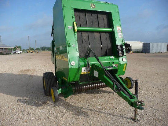 JD 467  MEGA WIDE ROUND BALER W/NET WRAP