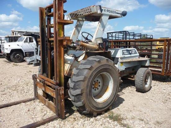 TEXAS LIFT FORK LIFT TRACTOR MODEL-TL595.5