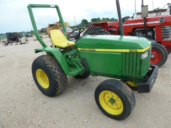 JD 790 TRACTOR