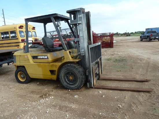 CAT FORKLIFT MODEL-DPL40