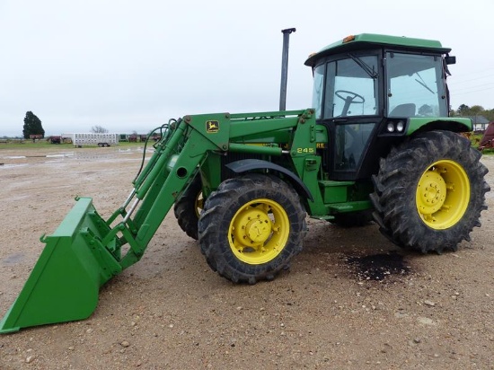 JD 2555 TRACTOR 4WD