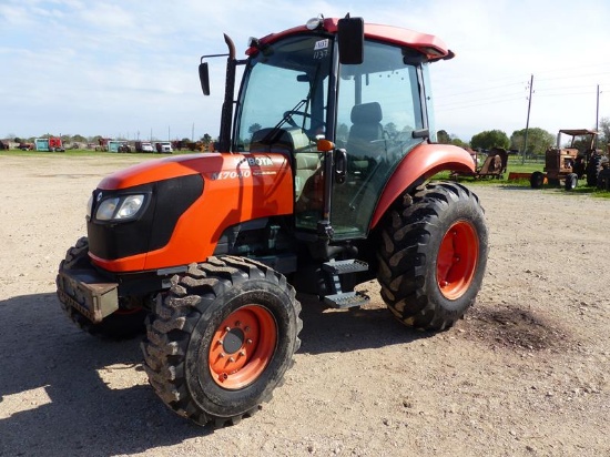 KUBOTA M7040 HDC 4WD TRACTOR