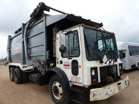 2001 MACK TRUCK W/HEIL 28 YD GARBAGE BODY