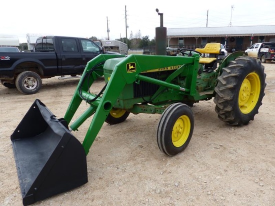 JOHN DEERE 2240 TRACTOR W/JD FE LOADER