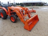 KUBOTA L3800D TRACTOR W/KUBOTA LA524 FE LOADER