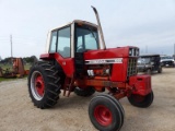 INTERNATIONAL 1086 TRACTOR