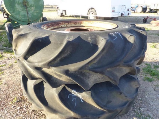 20.8-38 TRACTOR TIRES & 10 HOLE RIMS
