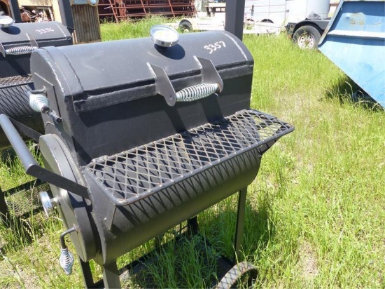24" BBQ PIT ON TOP  W/COFFIN BOTTOM