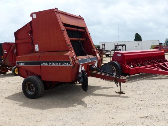 CASE INTERNATIONAL 846 ROUND BALER