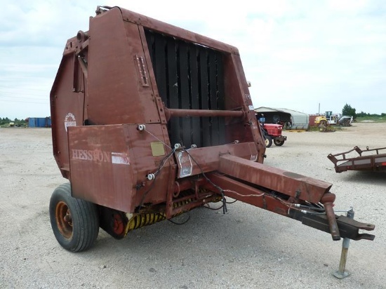 HESSTON 5580 ROUND BALER