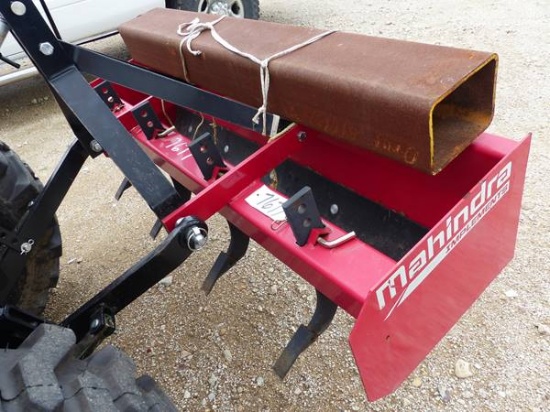 MAHINDRA 5' 3 PT BOX BLADE W/SCARIFIERS