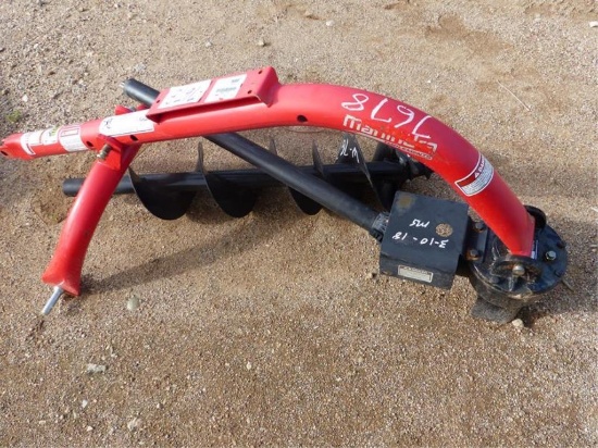 MAHINDRA 3 PT POSTHOLE DIGGER W/8 IN AUGER