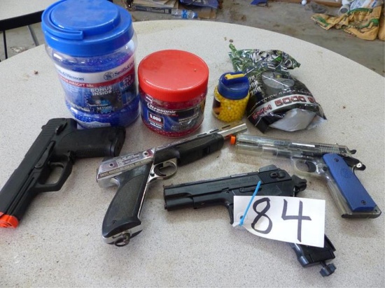 4 BB PISTOLS AND SOFT BB'S