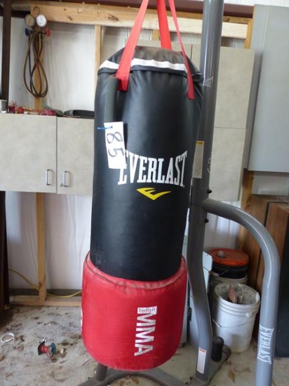 EVERLAST PUNCHING BAG