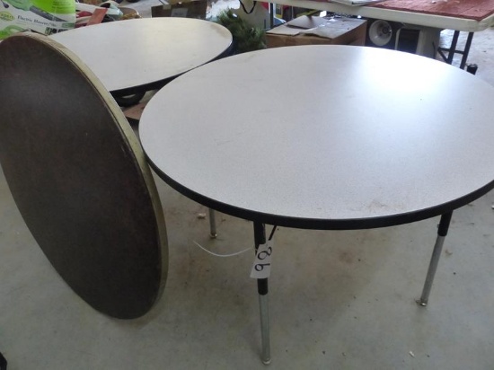 1 FOLDING ROUND TABLE & 2 ROUND TABLES