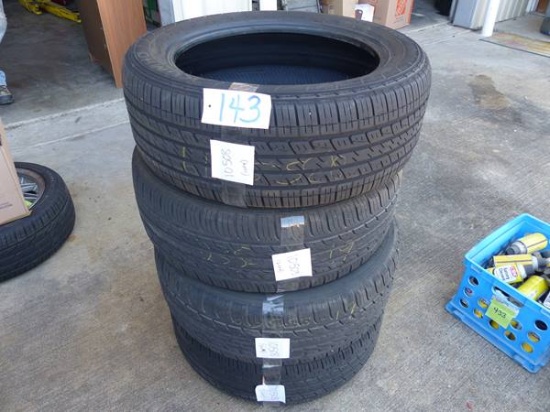 4 MISCELLANEOUS USED 235/55R19 TIRES