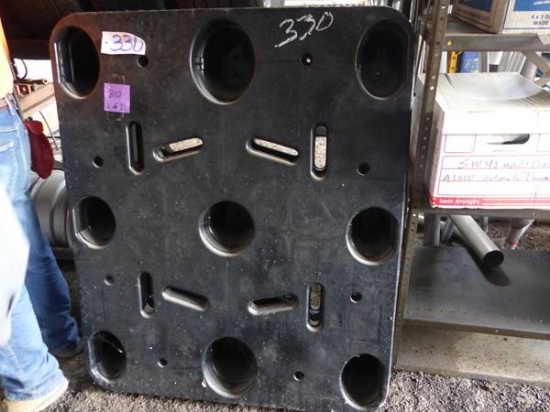 2 POLY PALLETS