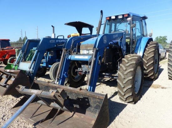 NEW HOLLAND M125 TRACTOR