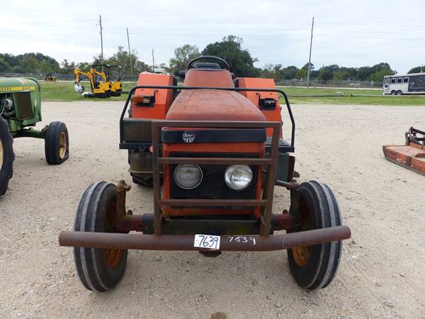 ZETOR 5211 TRACTOR | Proxibid