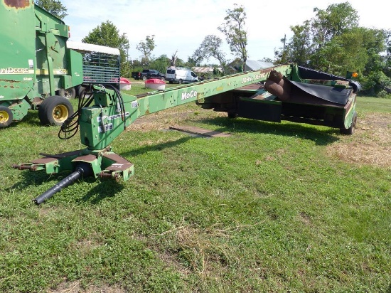 JOHN DEERE 946 MOCO W/RUBBER CRIMPERS