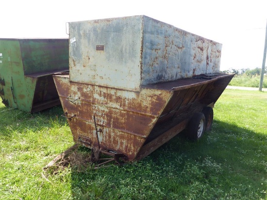 LEMAN'S BULK FEEDER ON WHEELS