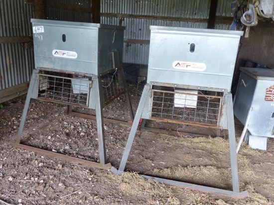 2 ALL SEASON DEER FEEDERS W/LEGS