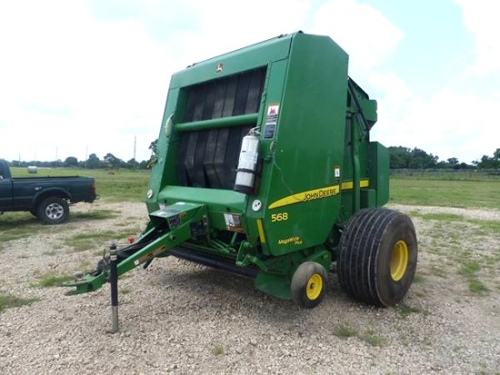 JOHN DEERE 568 MEGA WIDE ROUND BALER