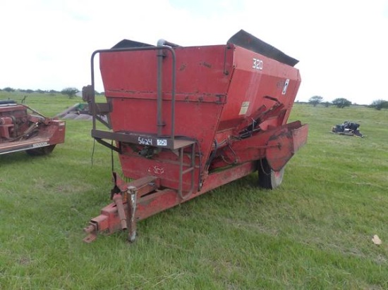 OSWALT BUTLER 320 MIXER WAGON