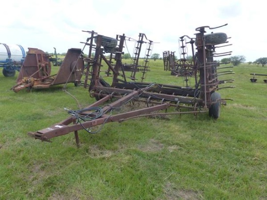 MCKEE 21' FIELD CULTIVATOR
